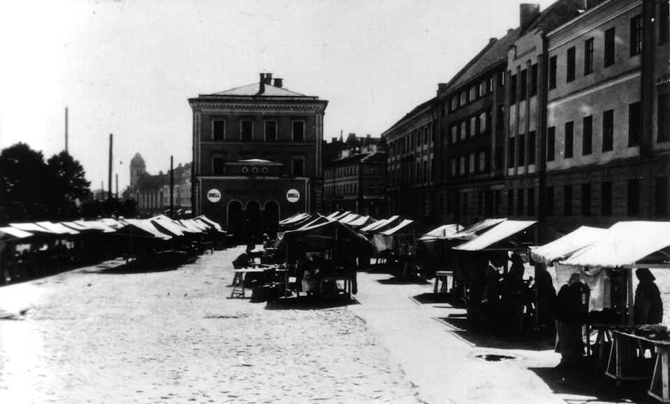 Turg politseiplatsil